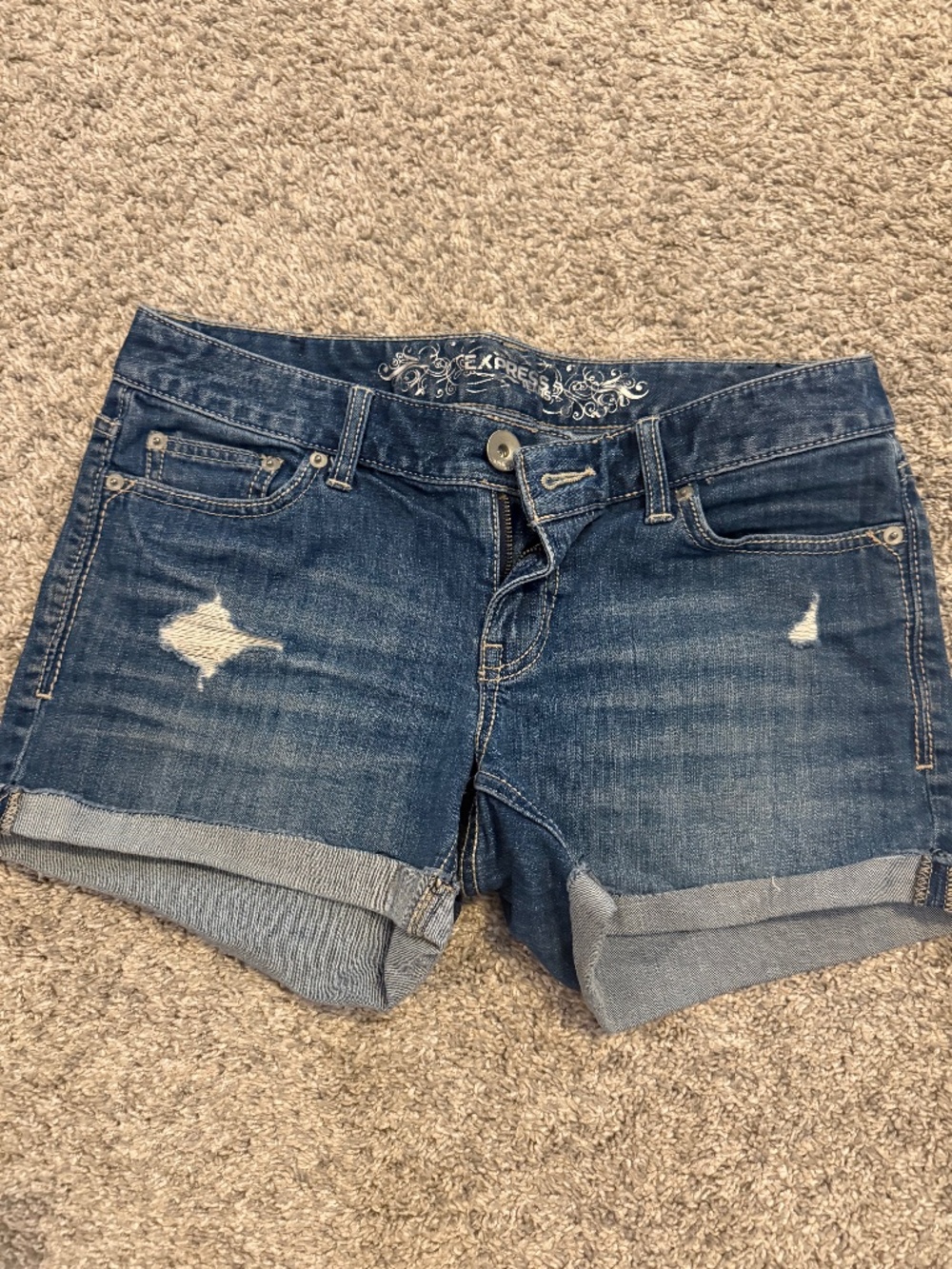 Express jean short